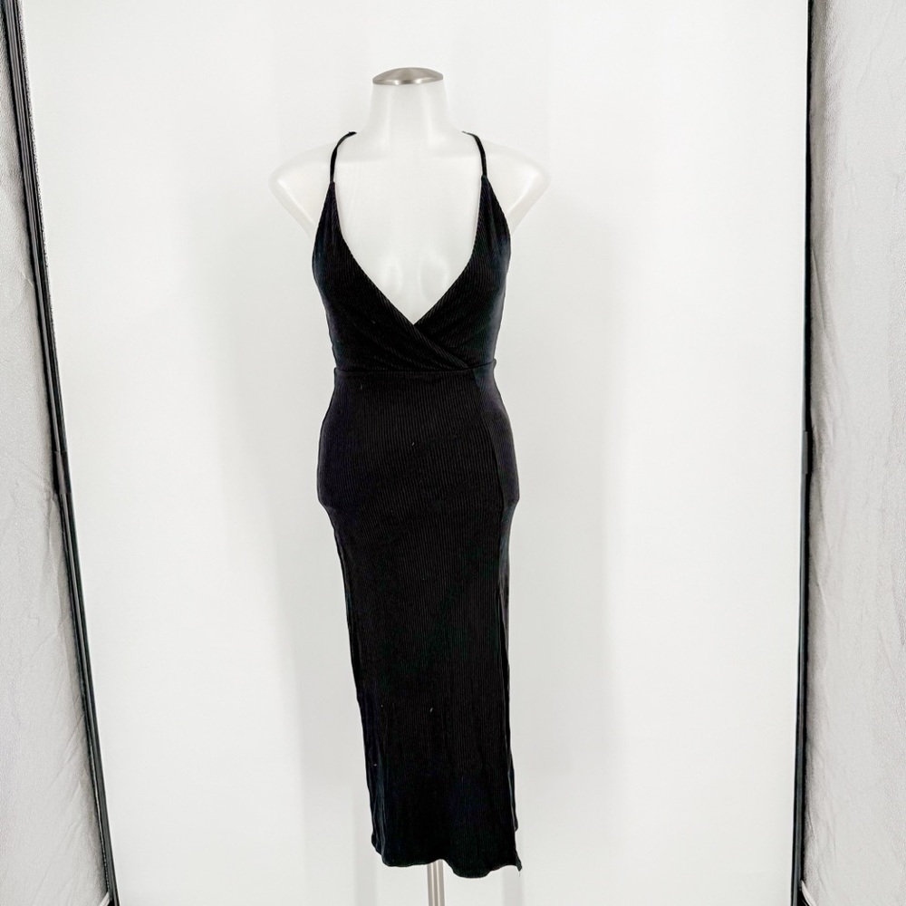 Forever 21 Black Sleeveless Halter Bodycon Dress